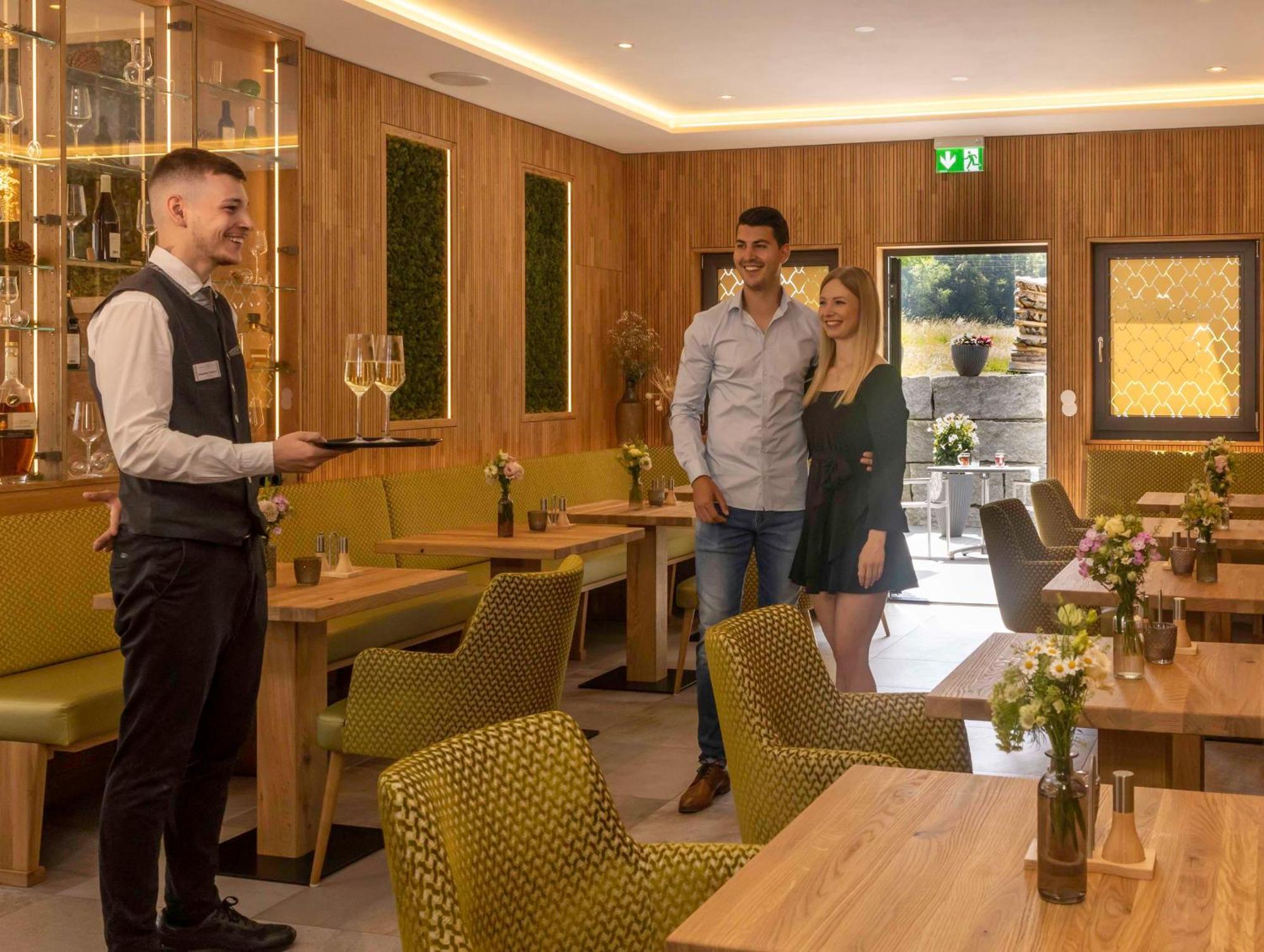 Wellnesshotel Sonnenhof & Sonnhalde Юлінген-Біркендорф Екстер'єр фото